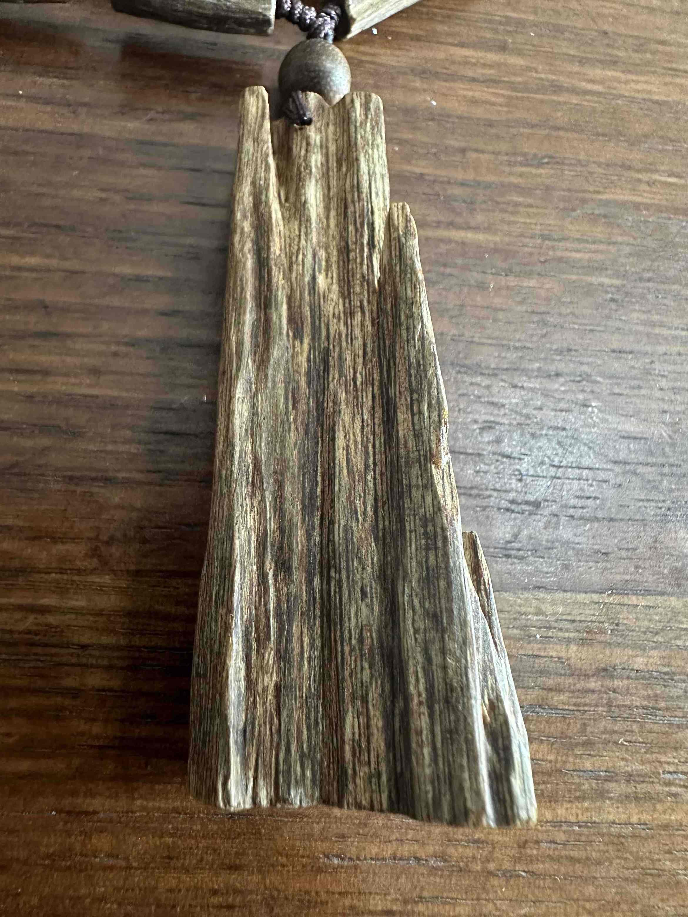 沉香项链_【古董鉴定】_价格及图片(图1)